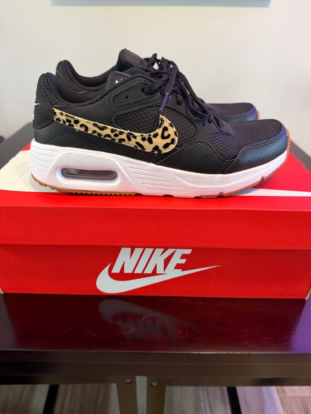 Nike Air Max Black/Leopard SIZE 7 LIKE NEW
